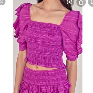 DO+BE ORCHID SMOCKED RUFFLE SLEEVE TOP